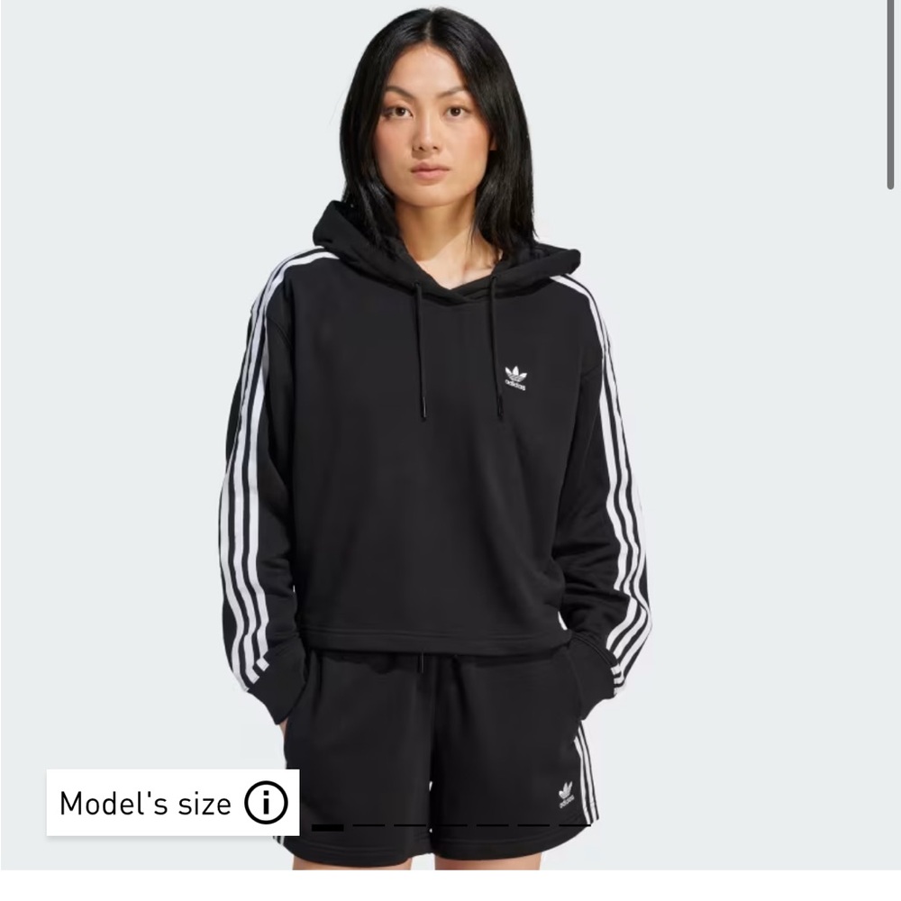 Cropped Adidas Sweatshirt